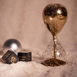 Черные игровые кубики для пар Naugty Dice