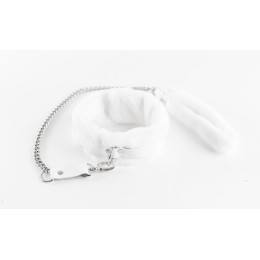 Белый ошейник из натуральной кожи с нежным мехом