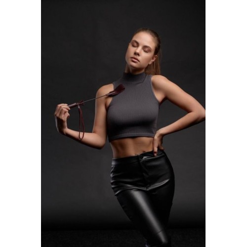 Бордовый кожаный стек с петлёй на ручке - 37 см.