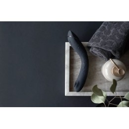 Темно-серый стимулятор G-точки Womanizer OG c технологией Pleasure Air и вибрацией - 17,7 см.