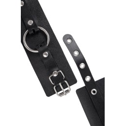 Черные наручники из толстой натуральной кожи с люверсами
