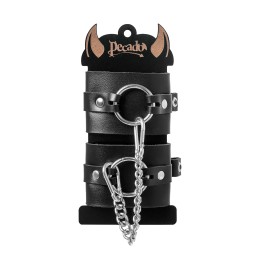 Черные наручники из толстой натуральной кожи с люверсами