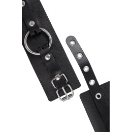 Черные оковы из толстой кожи с люверсами
