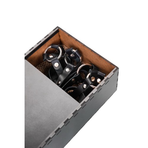 Черная кожаная портупея «Соблазн» с кольцами