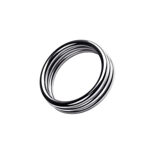 Металлическое кольцо на пенис