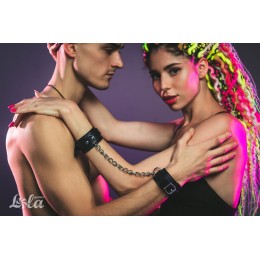 Черные наручники Liberate