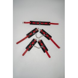 Черно-красный набор фиксаций: наручники, оковы и ошейник