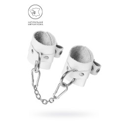 Белые мягкие кожаные наручники с люверсами