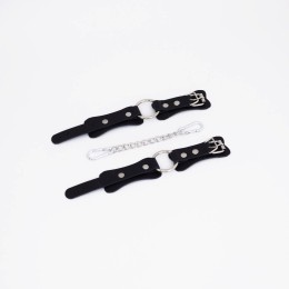 Черные кожаные наручники с кольцом