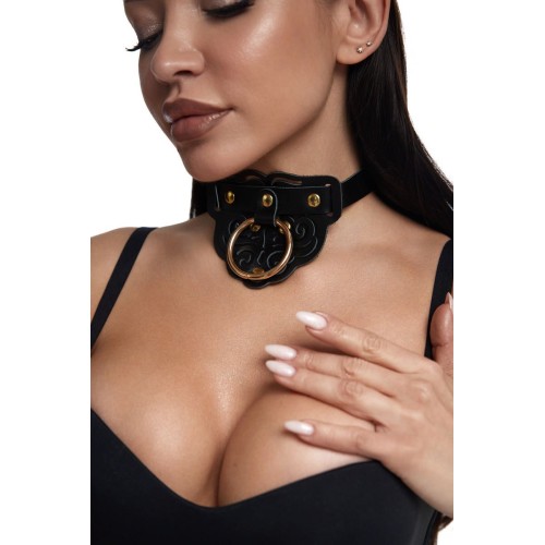 Черный фигурный кожаный ошейник с золотистой фурнитурой