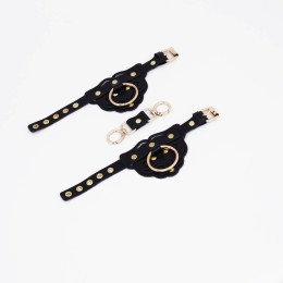 Черные наручники с золотистой фурнитурой