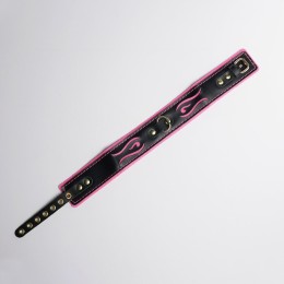 Черно-розовый ошейник с золотистой фурнитурой