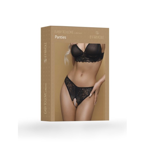 Кружевные трусики с нитью бусин в шагу