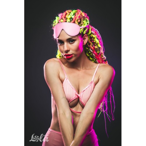 Розовая маска Shy