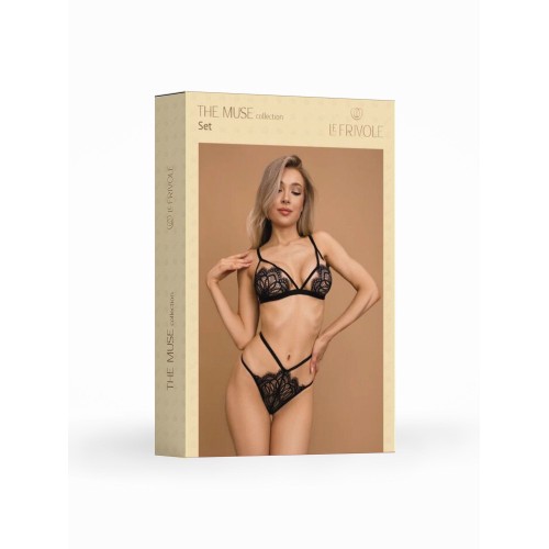 Контурный комплект с кружевом и стрепами