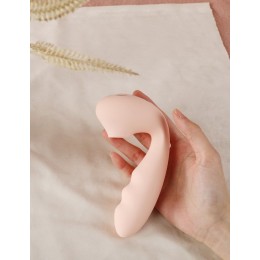 Нежно-розовый вибратор Tara с вакуумной стимуляцией и управлением через приложение